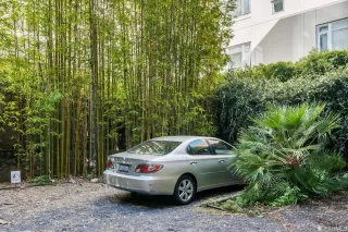 Photo #2: 423717956 Listing