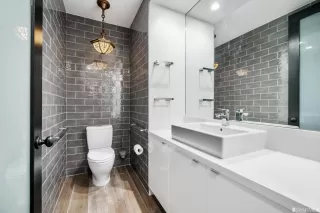 Photo #4: 423717956 Listing