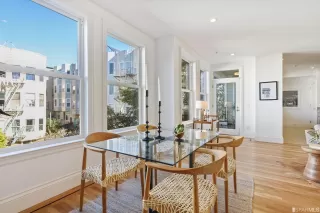 Photo #4: 423718292 Listing 