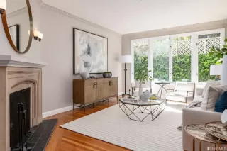 Photo #2: 423718332 Listing