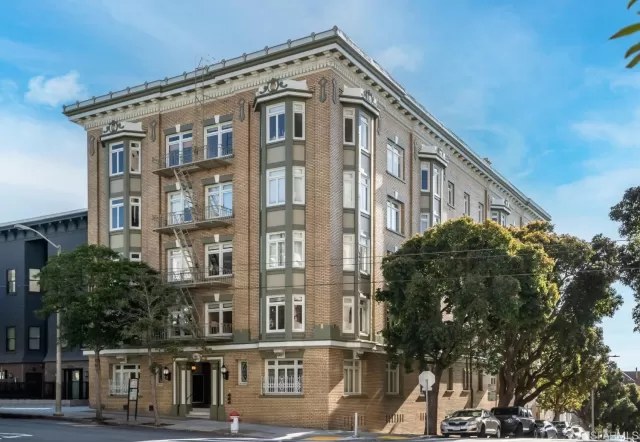 MLS: 423718336 Condo For Sale