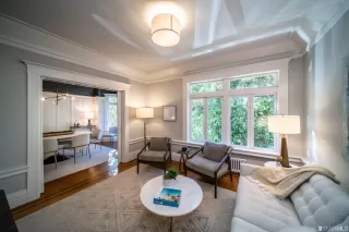 Photo #6: 423718336 Listing