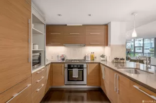 Photo #5: 423718682 Listing 