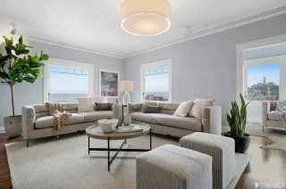 Photo #4: 423718703 Listing 