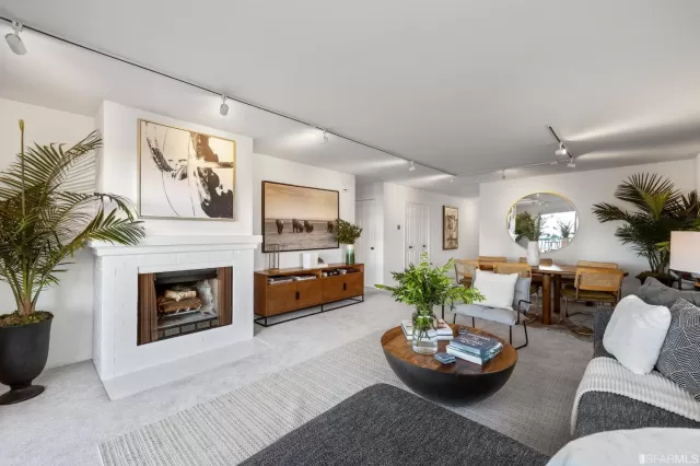 MLS: 423719050 Condo For Sale