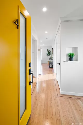 Photo #1: 423719107 Listing