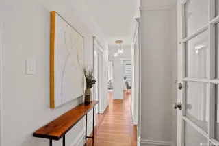 Photo #2: 423719305 Listing