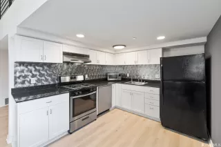 Photo #5: 423719382 Listing