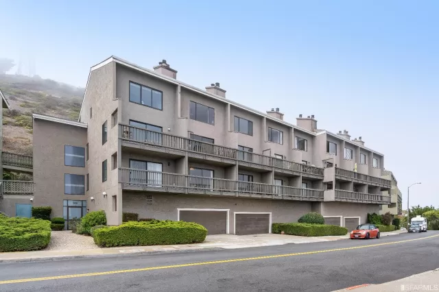 MLS: 423719461 Condo For Sale