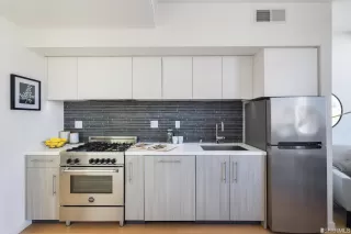 Photo #5: 423719476 Listing 