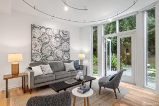 Photo #3: 423719746 Listing