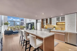 Photo #3: 423719890 Listing