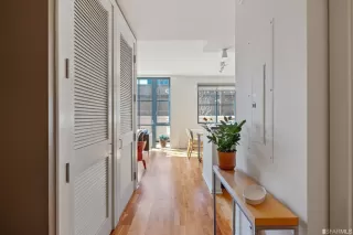 Photo #5: 423720236 Listing