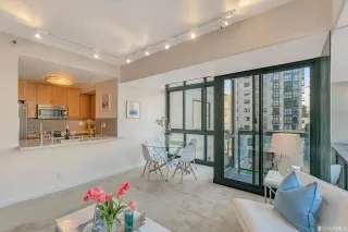 Photo #5: 423720398 Listing 