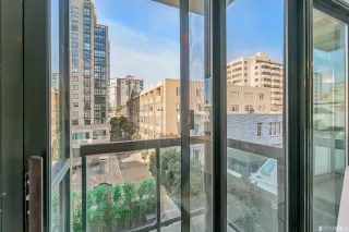 Photo #6: 423720398 Listing 