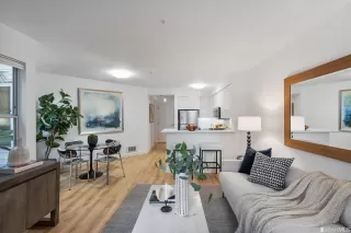 Photo #1: 423720574 Listing 