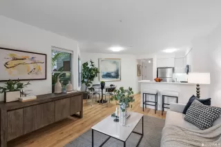 Photo #3: 423720574 Listing 