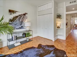 Photo #4: 423720670 Listing