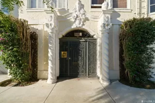 Photo #4: 423720790 Listing 