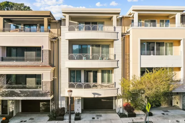 MLS: 423720892 Condo For Sale