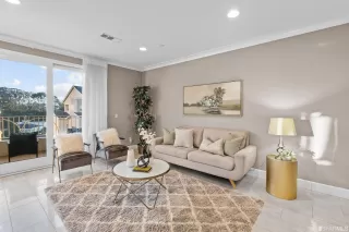 Photo #4: 423720892 Listing