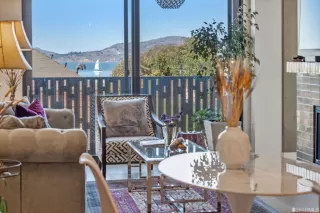 Photo #4: 423721061 Listing 