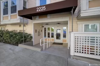 Photo #2: 423721170 Listing