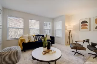 Photo #5: 423721170 Listing