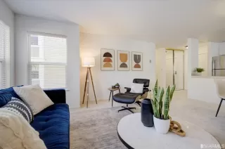 Photo #6: 423721170 Listing