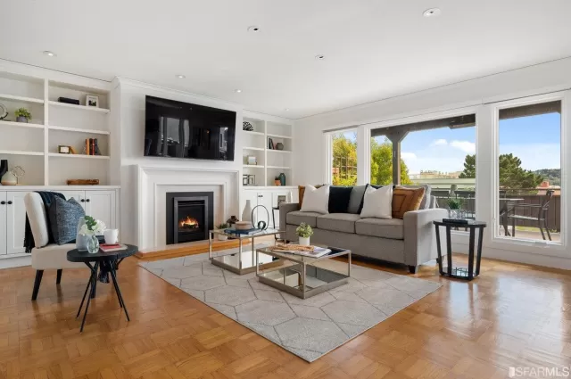 MLS: 423721288 Condo For Sale