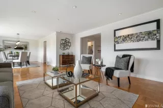 Photo #4: 423721288 Listing 