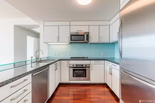 Photo #3: 423721362 Listing