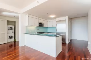 Photo #6: 423721362 Listing