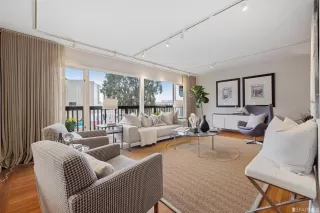 Photo #1: 423721401 Listing