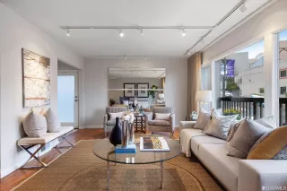 Photo #6: 423721401 Listing