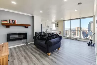 Photo #4: 423721483 Listing 