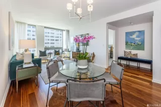 Photo #6: 423721674 Listing