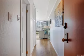 Photo #3: 423721997 Listing