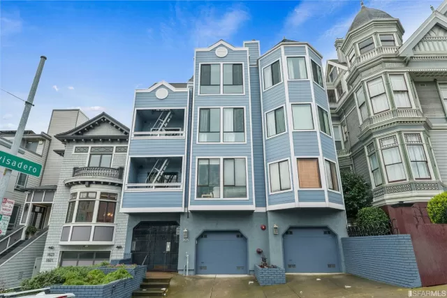 MLS: 423722569 Condo For Sale