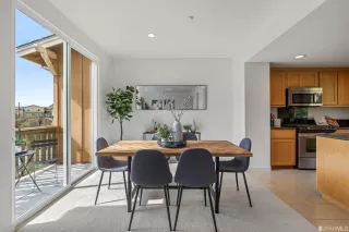 Photo #4: 423722658 Listing 