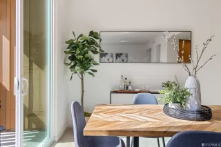 Photo #5: 423722658 Listing 