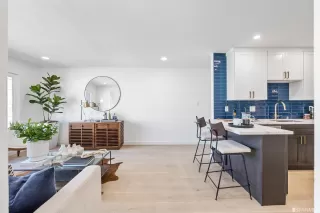 Photo #1: 423722775 Listing