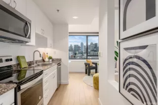 Photo #3: 423723483 Listing 