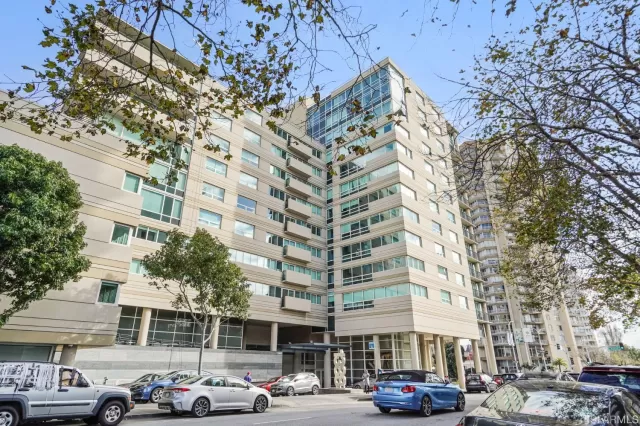 MLS: 423723545 Condo For Sale