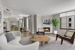 Photo #2: 423723570 Listing 