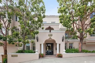 Photo #1: 423723985 Listing 