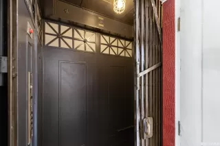 Photo #6: 423724023 Listing