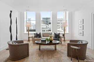 Photo #3: 423724057 Listing