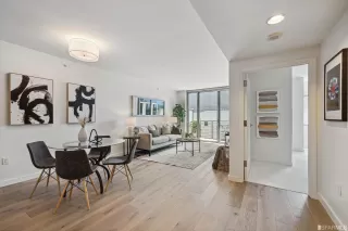 Photo #4: 423724479 Listing