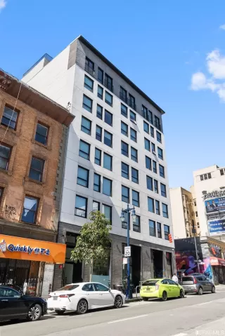 Photo #2: 423724549 Listing 